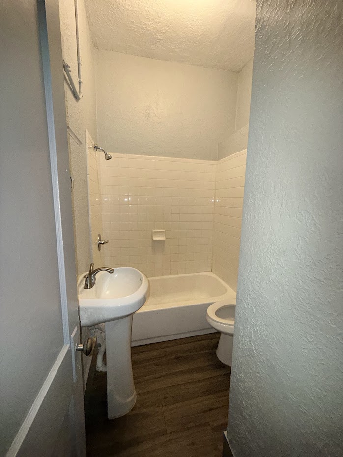 1710 Hardy Street - 1B