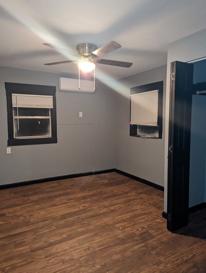 105 East Adoue Avenue - 1